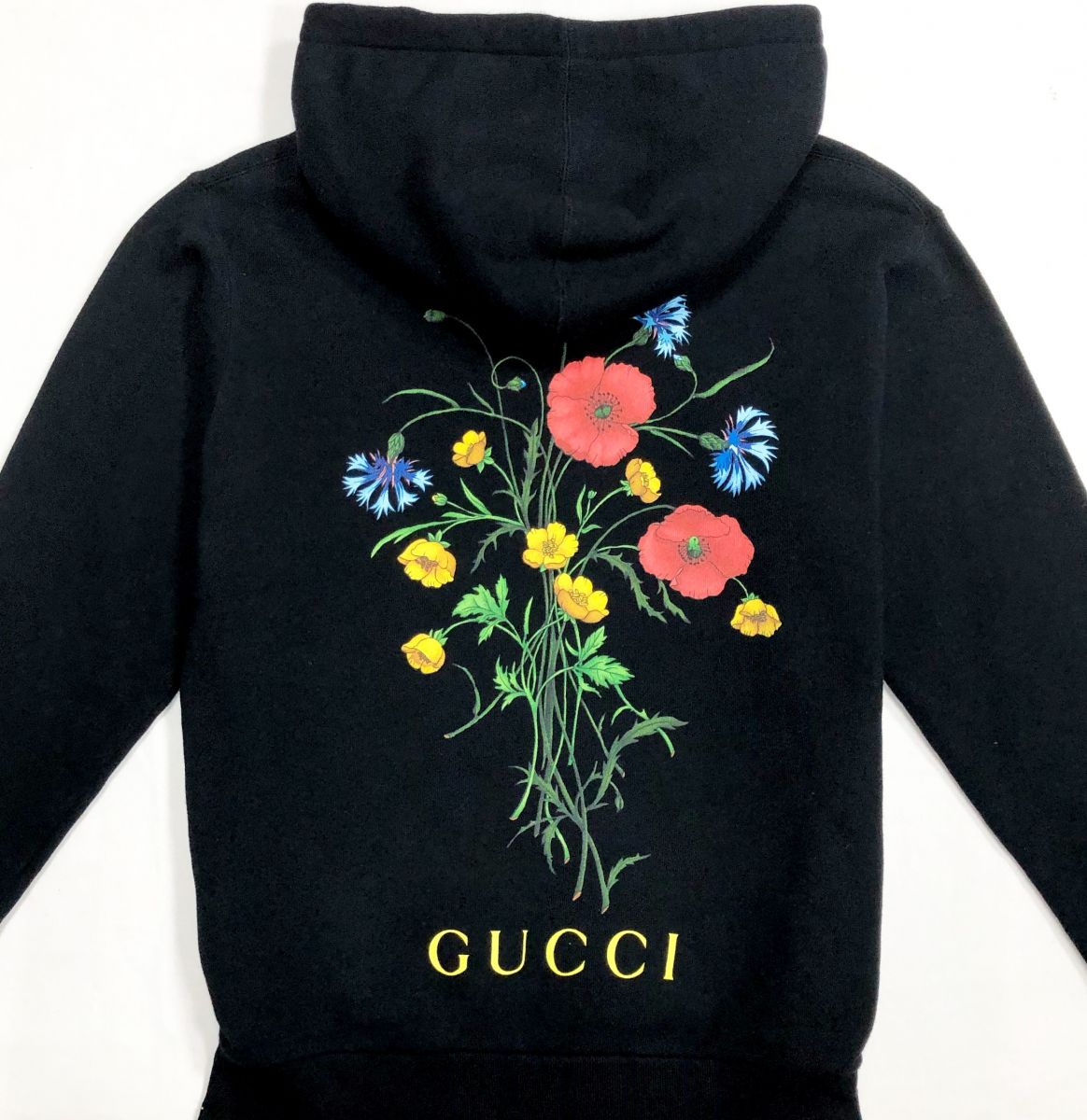 Толстовка /вышивка/ Gucci размер XXS цена 23 483 руб
Кроссовки Gucci размер 37 цена 23 483 руб
