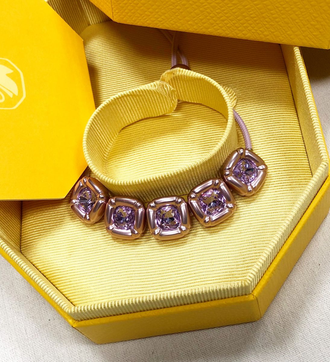 Браслет /камни/ Swarovski цена 9 393 руб/ в коробке/