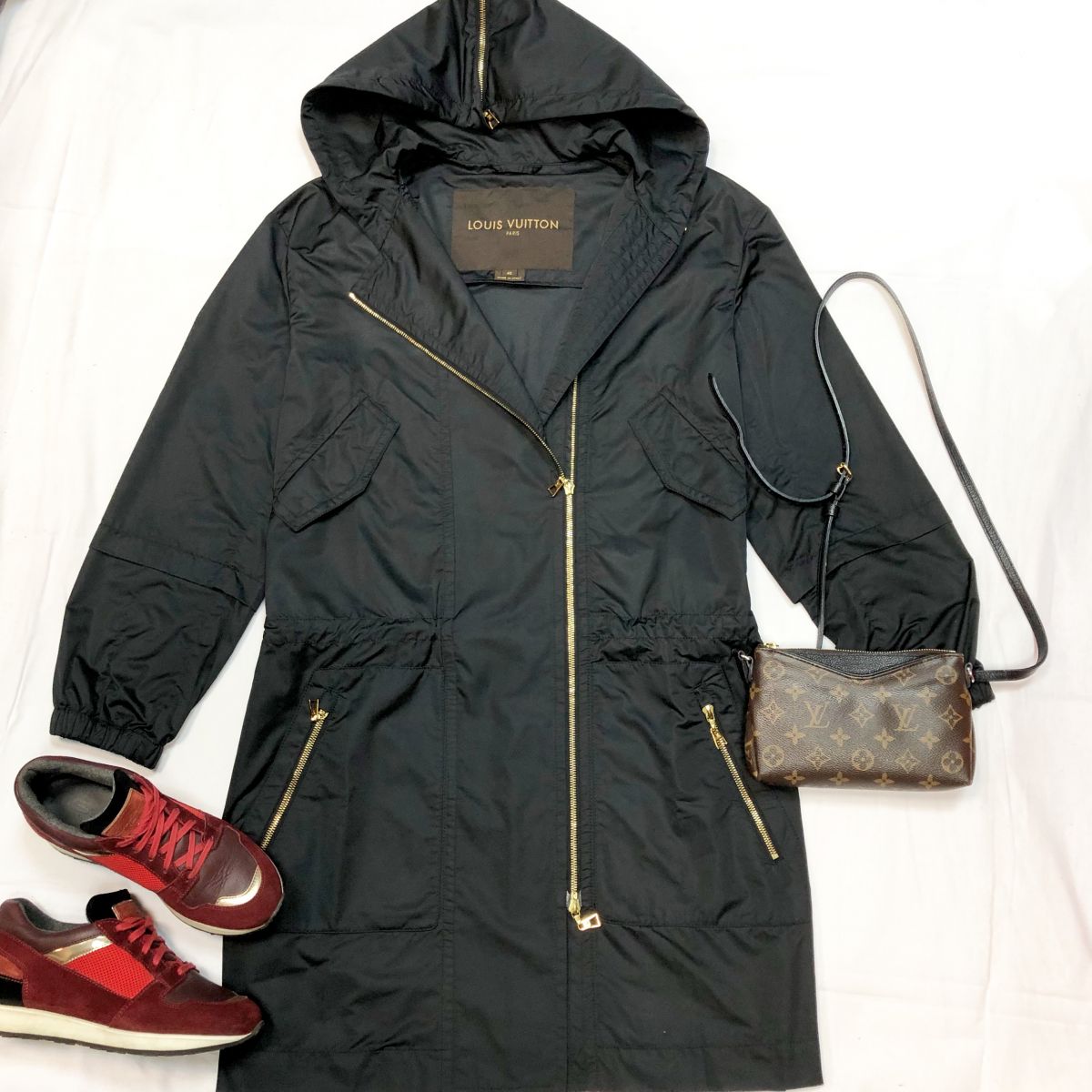 Парка Louis Vuitton размер 40 цена 46 155 руб 
Сумка Louis Vuitton