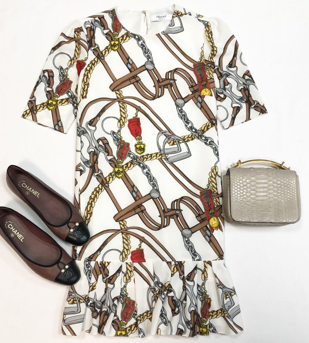 Платье Blumarine размер 40 цена 7 693 руб Балетки Chanel размер 39.5 цена 23 078 рубСумка MARNI
