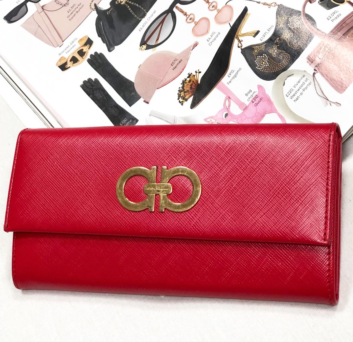 Кошелек Salvatore Ferragamo цена 9 393 руб
