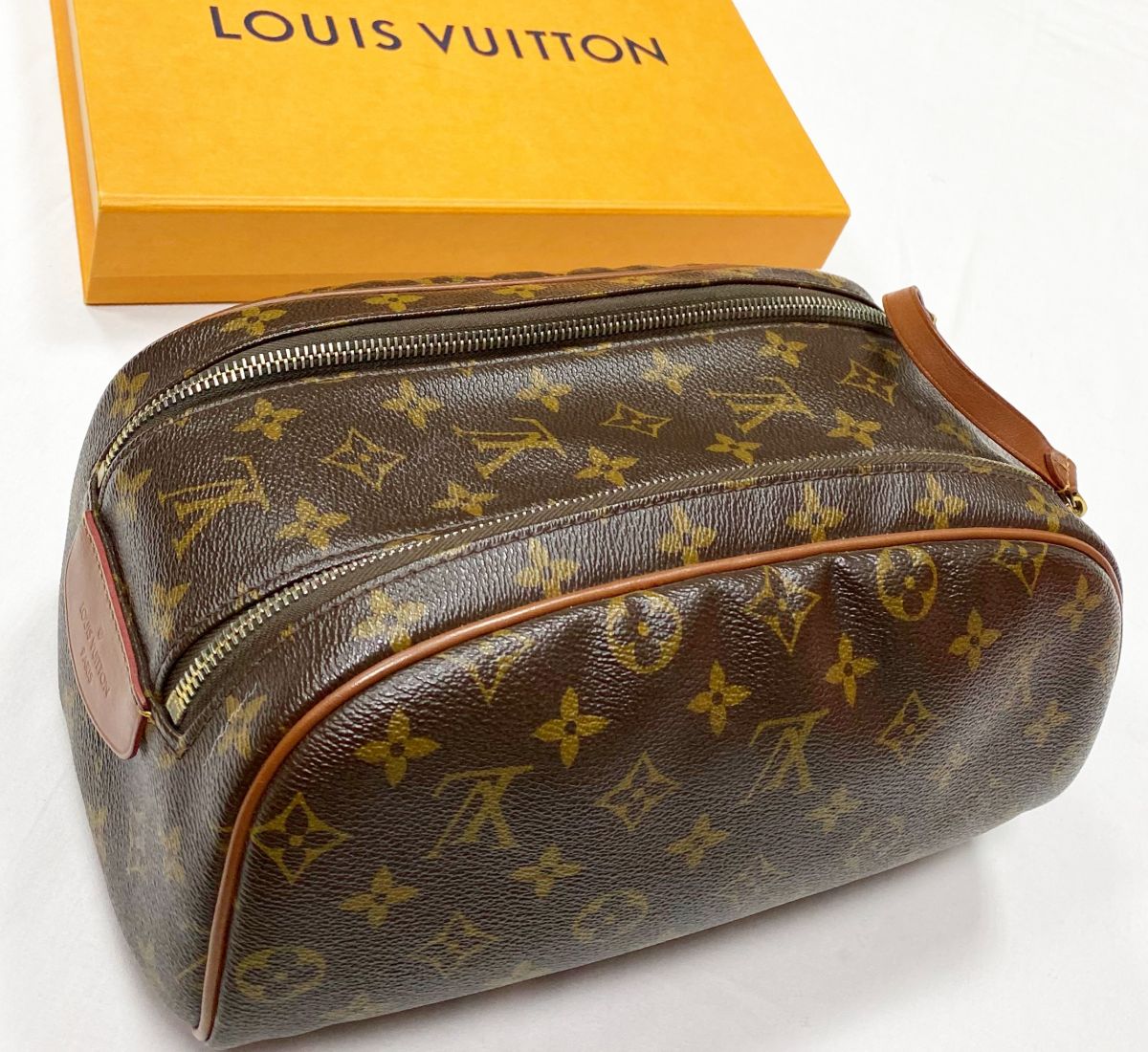 Клатч - косметичка Louis Vuitton размер 25/12 цена 50 096 руб