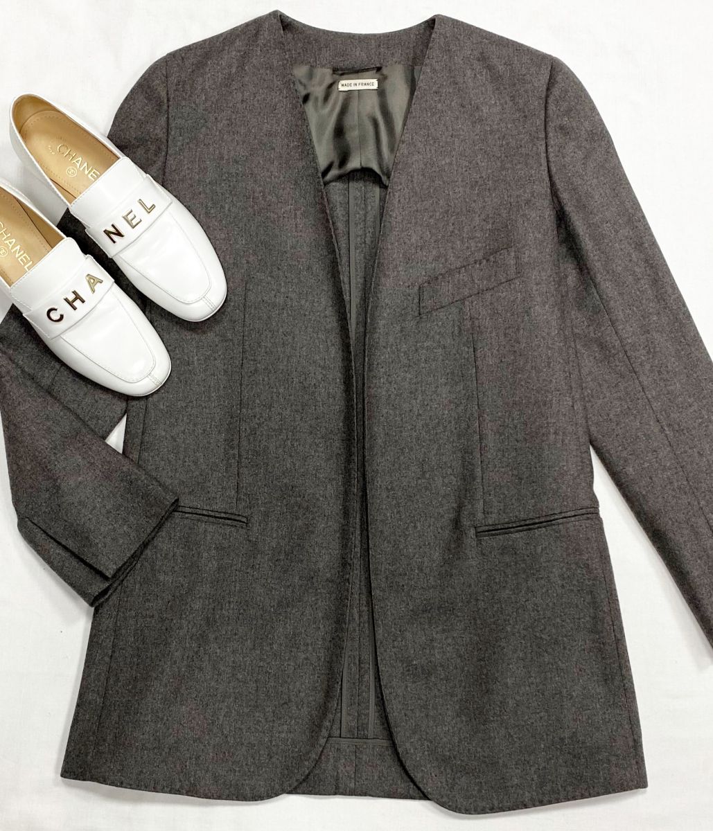 Жакет Hermes размер 34 цена 78 275 руб
Лоферы Chanel размер 38 цена 78 275 руб