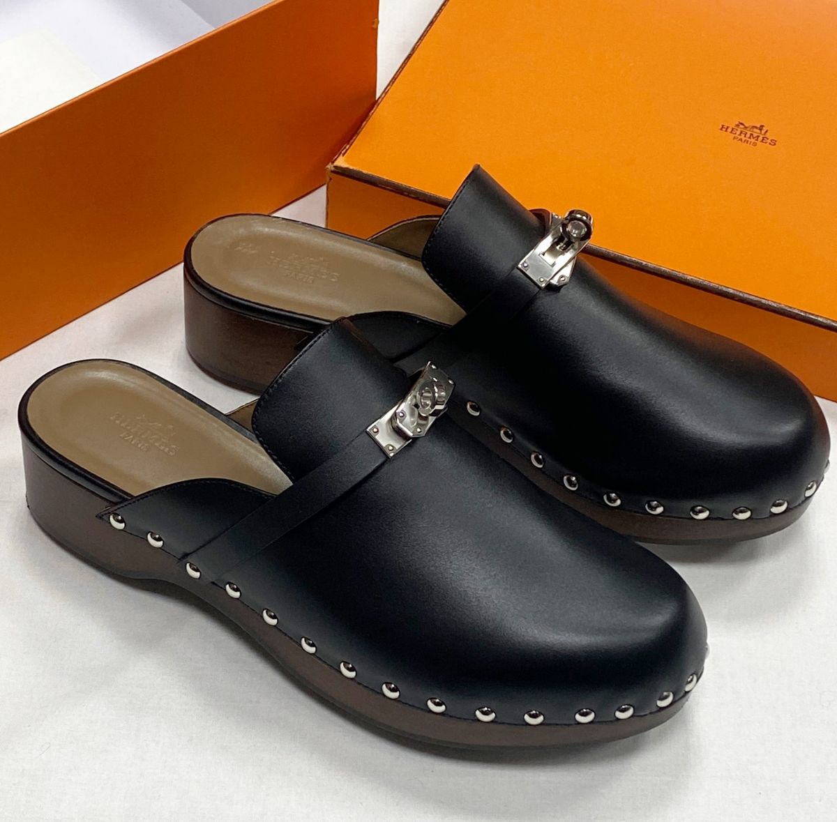 Сабо Hermes размер 39 цена 93 930 руб
