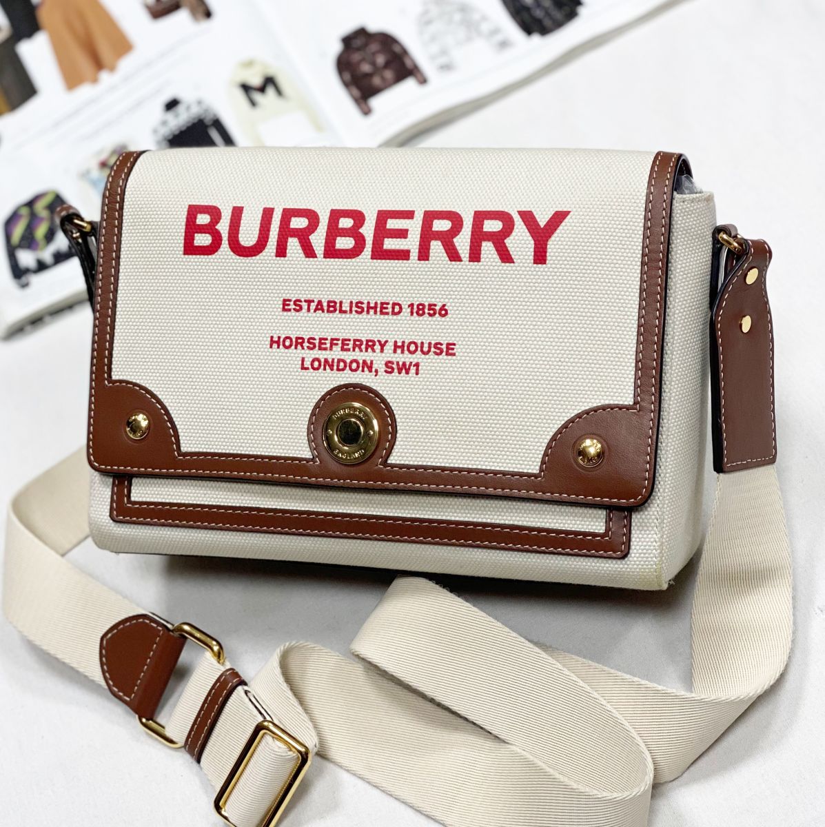 Сумка Burberry размер 28/18 цена 46 155 руб 