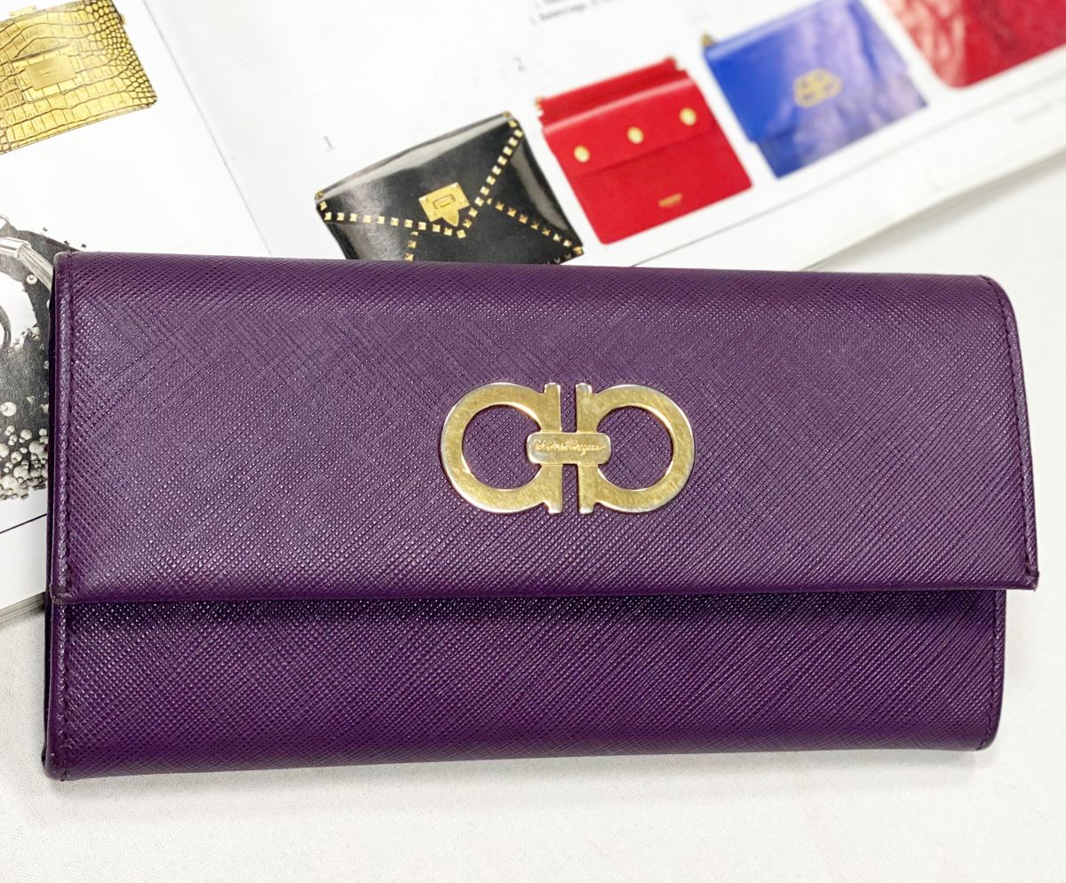 Кошелек Salvatore Ferragamo цена 4 697 руб 