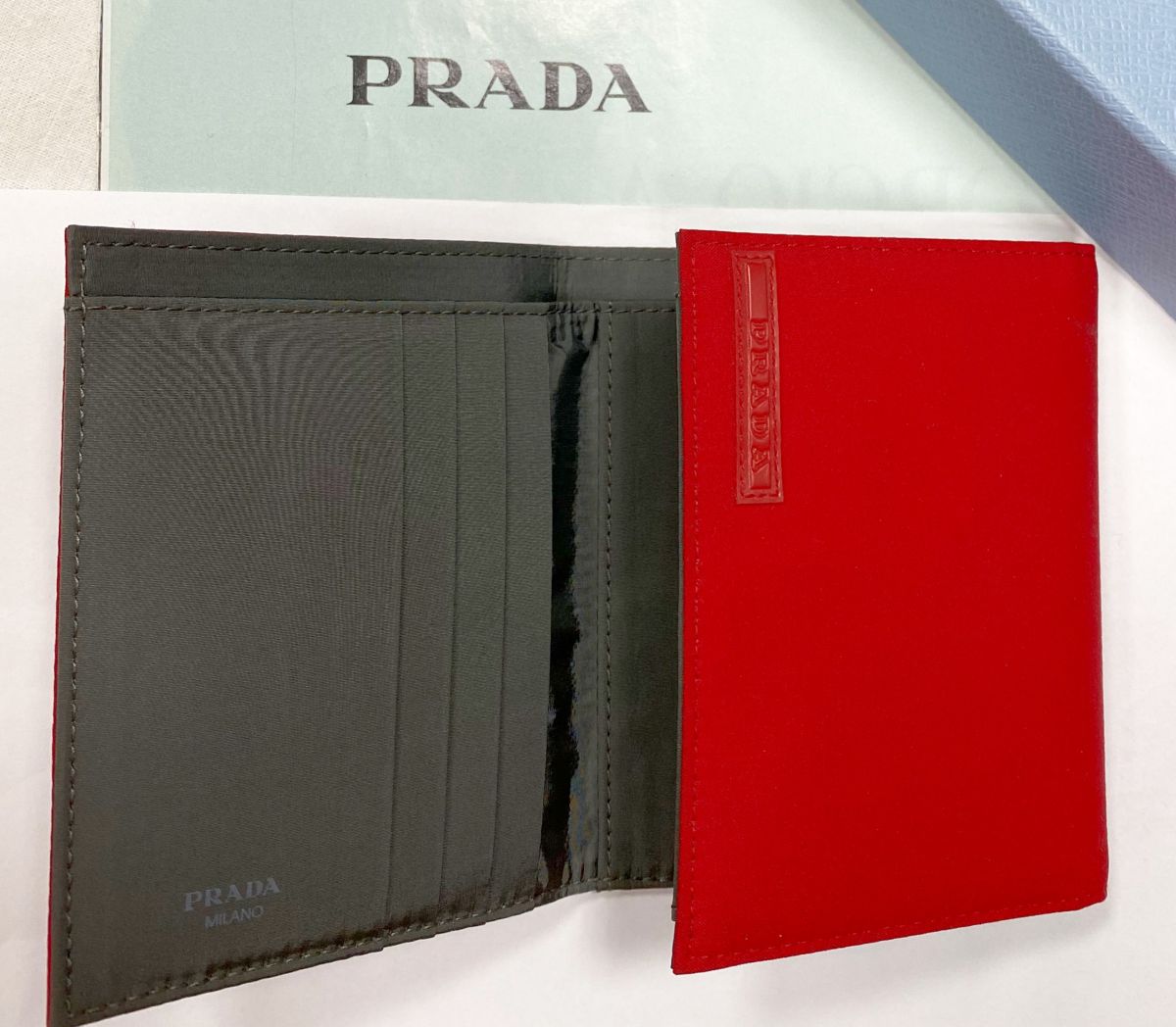 Кошелек Prada цена 7 828 руб
