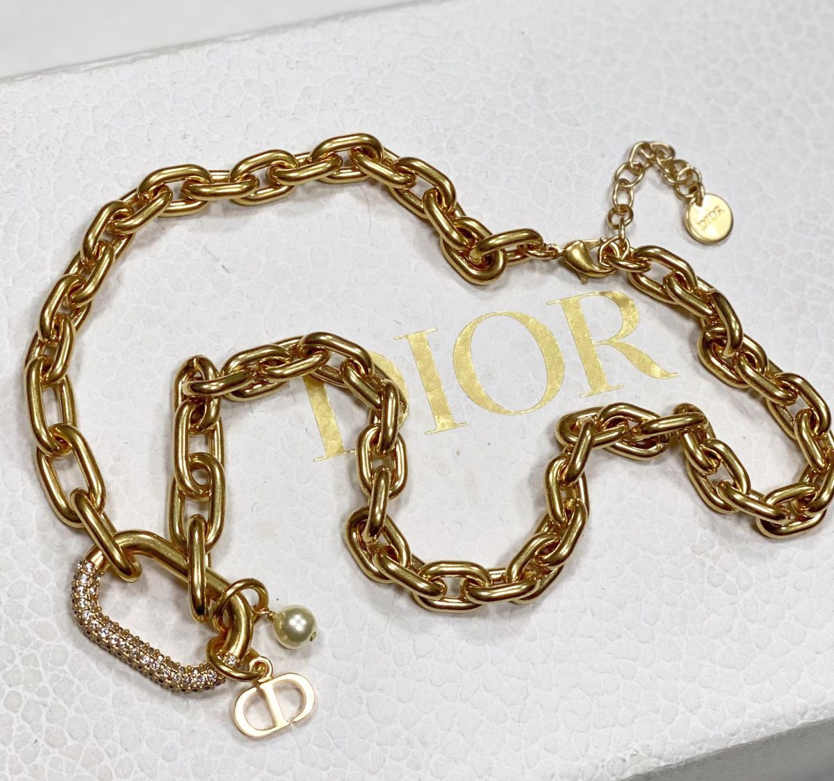 Колье Christian Dior цена 23 483 руб 