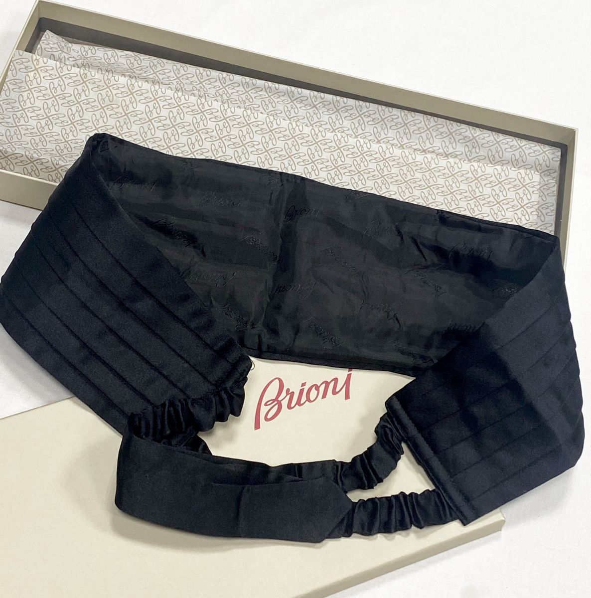 Пояс Brioni цена 3 914 руб / в коробке/ 