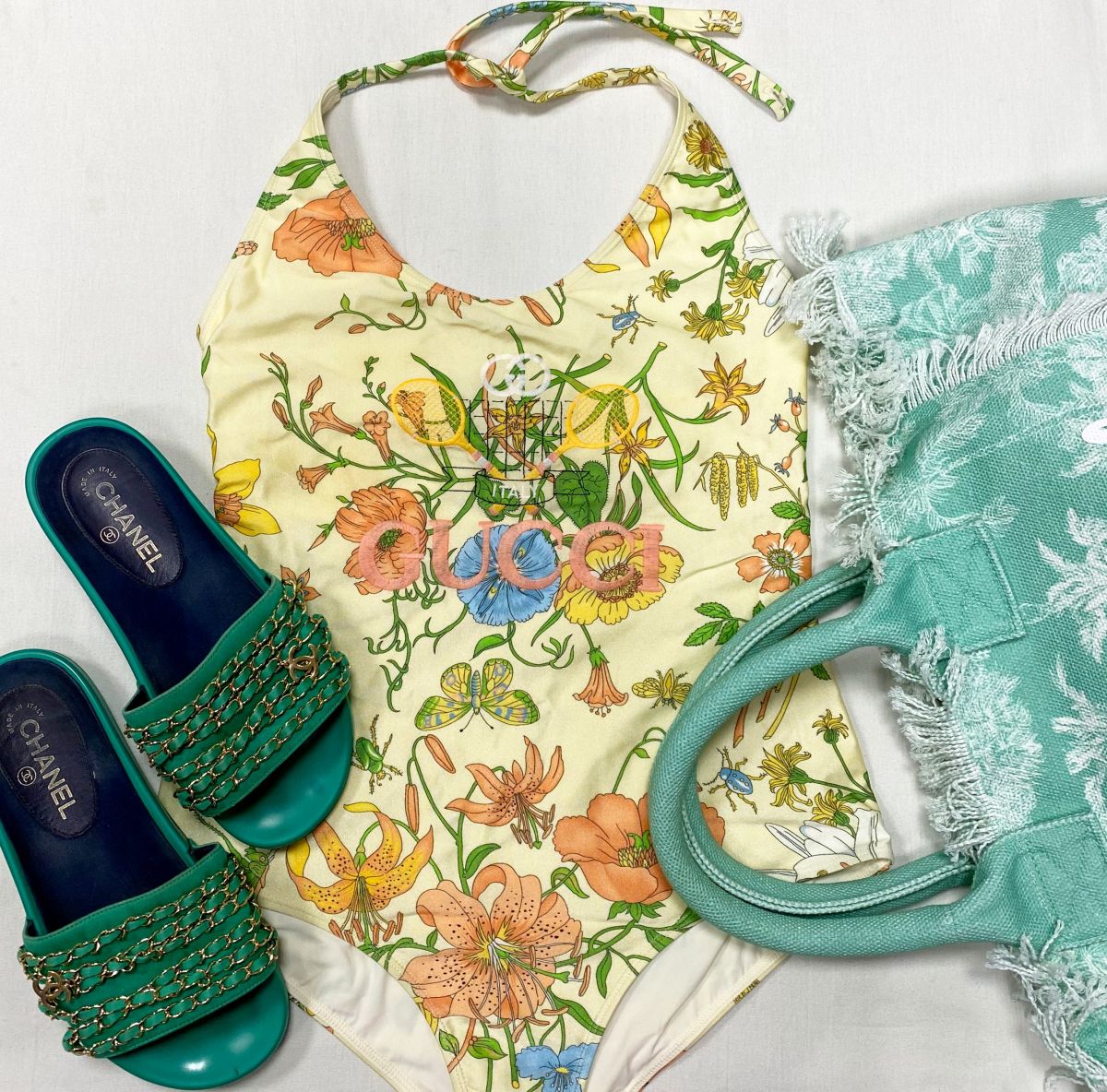 Купальник Gucci размер M цена 39 138 руб Сабо Chanel размер 38 цена 18 786 руб Сумка Saint Barth