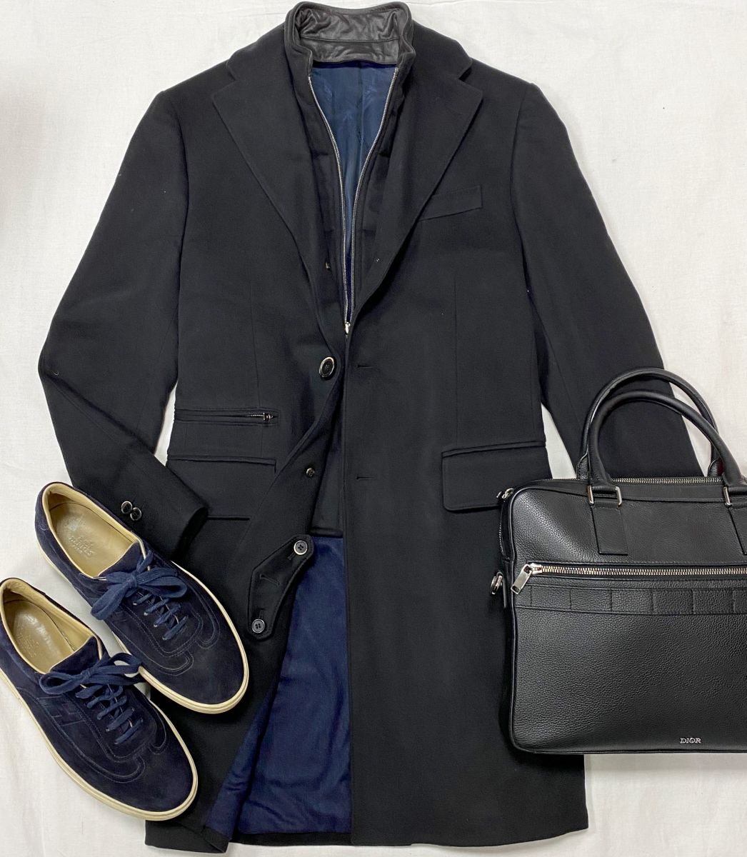 
#mechtamen Пальто Corneliani размер 46 цена 31 310 руб 
Кеды Hermès размер 43 цена 26 614 руб 
Сумка Dior 