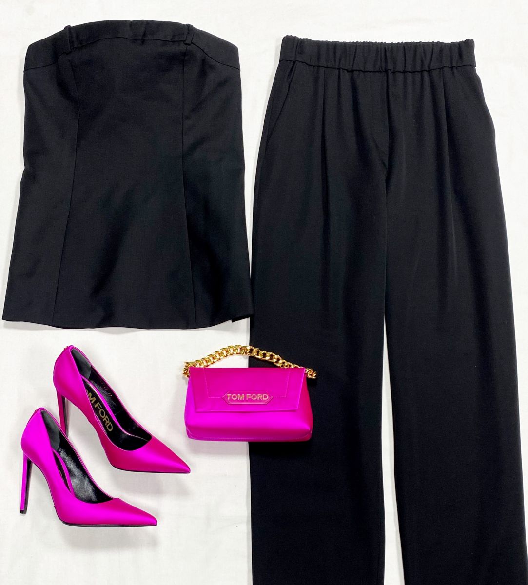 Топ Cos размер Cos размер 40 цена 4 697 руб
Брюки Giorgio Armani размер 40 цена 9 393 руб
Туфли Tom Ford размер 38 цена 31 310 руб
Сумочка Tom Ford 