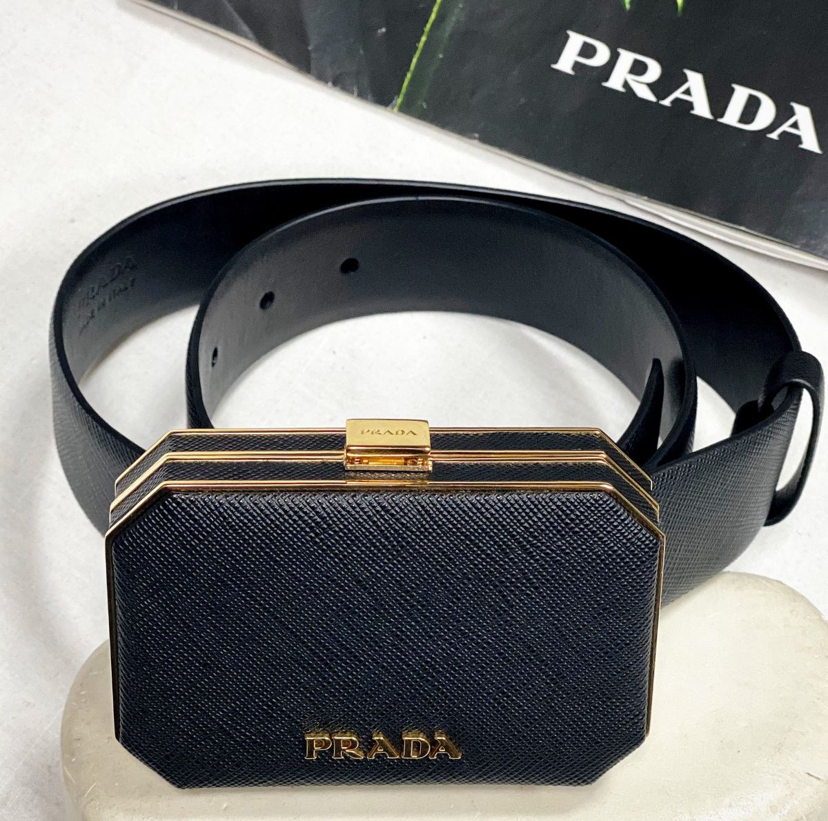 Пояс с сумочкой Prada размер 30/75 цена 30 770 руб 