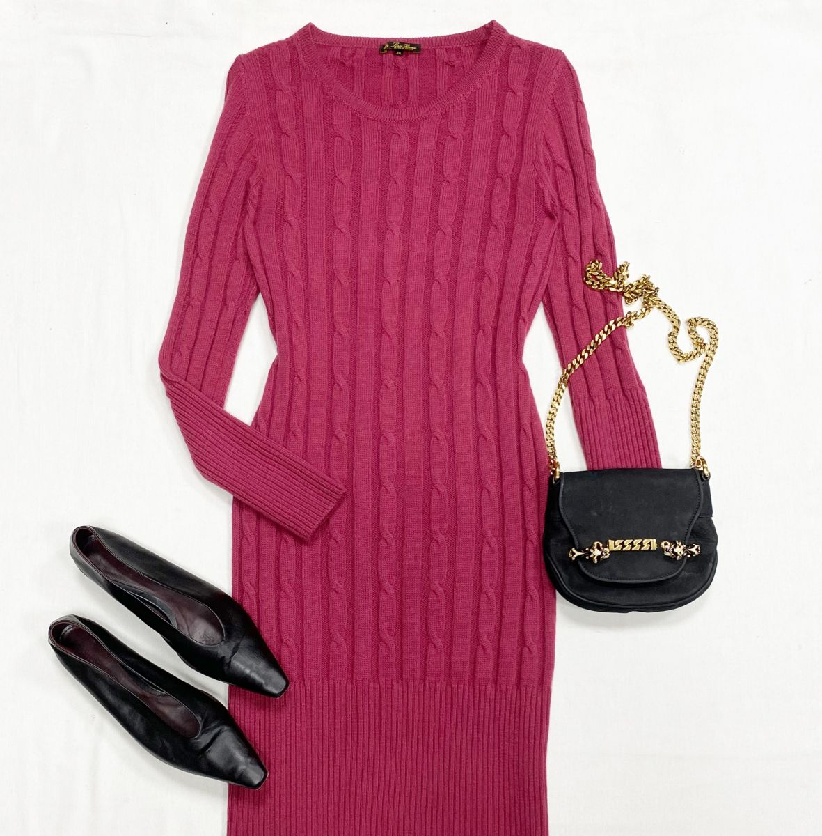 Платье/кашемир/ размер 38 цена 23 078 руб
Балетки Bottega Veneta размер 37.5 цена 23 078 руб
Сумка Gucci 