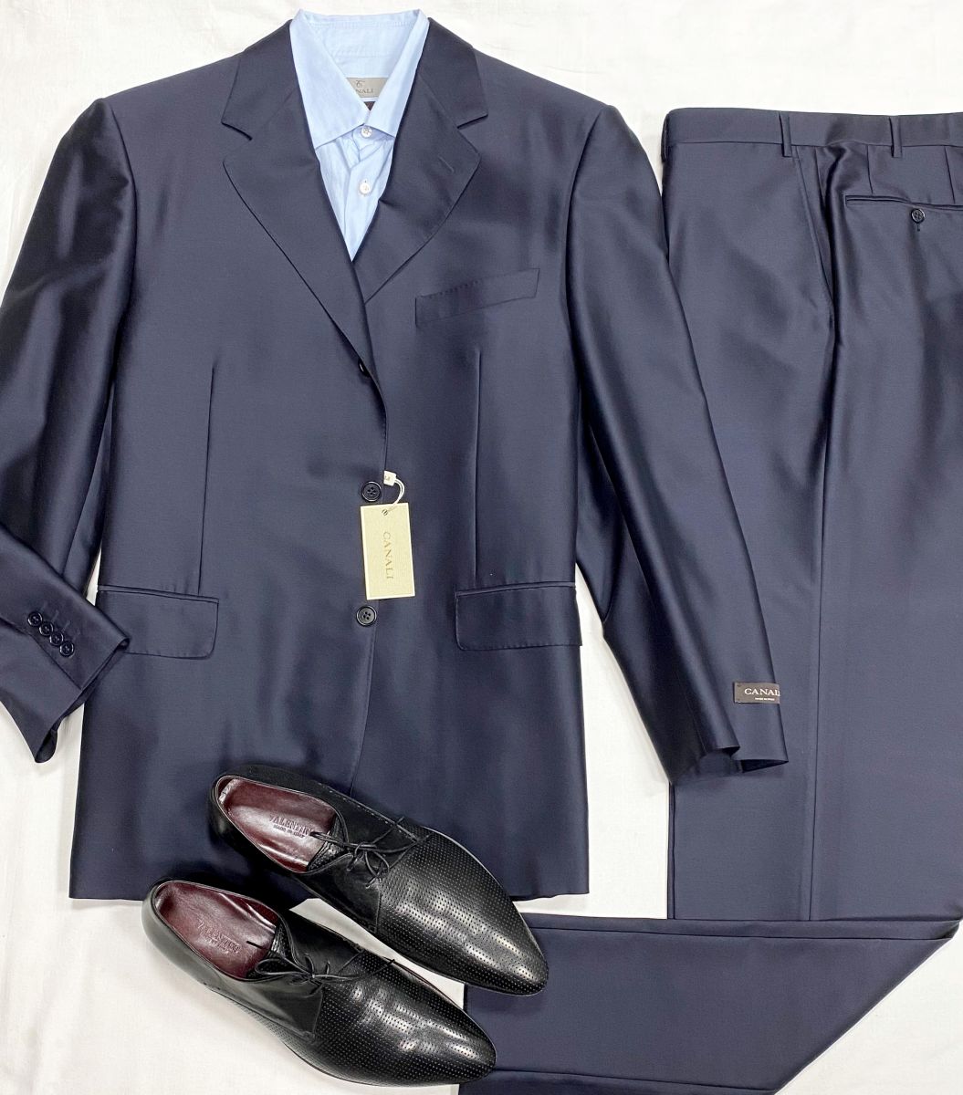 #mechtamem Костюм Canali размер 56 цена 15 655 руб/ с биркой/
Ботинки Valentino размер 45 цена 15 655 руб