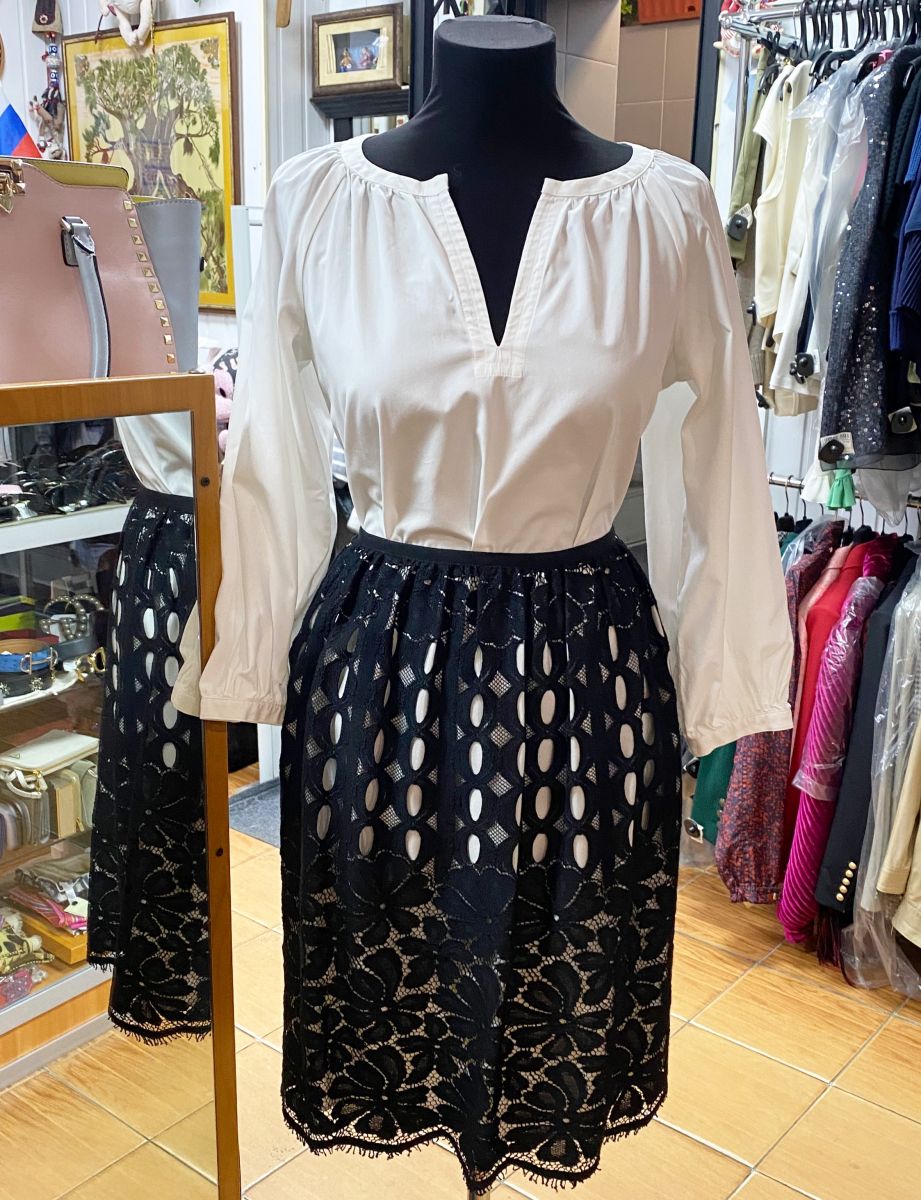 Юбка Lanvin размер 40 цена 7 828 руб/ с биркой/
Рубашка Ralph Lauren размер S цена 3 131 руб