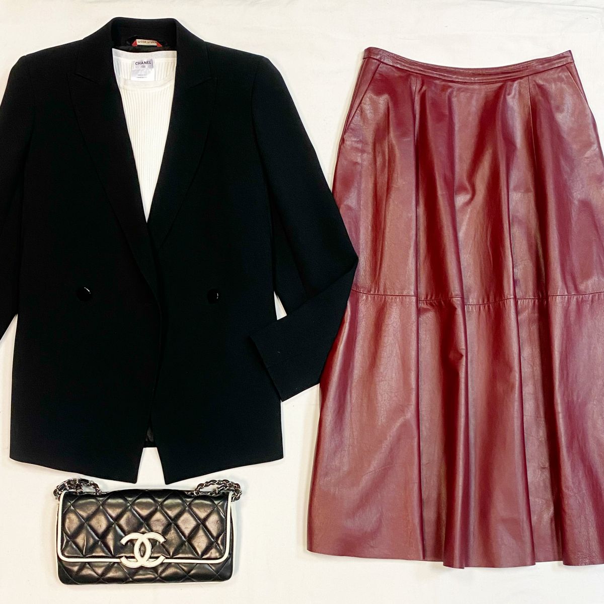Юбка/кожа/ Drome размер S цена 23 078 рубЖакет Max Mara размер 40 цена 7 693 рубСумка Chanel