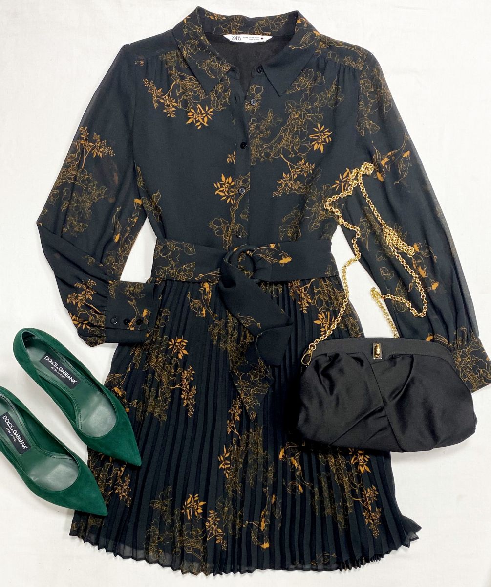 Платье Zara размер XS цена 6 262 руб
Туфли Dolce Gabbana размер 37 цена 23 483 руб
Сумочка Dolce Gabbana 