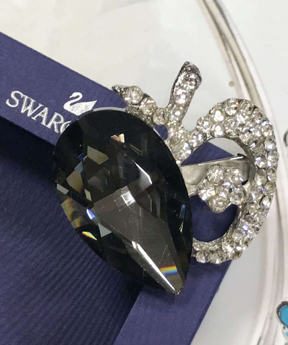Брошка/ камни/ Swarovski цена 7 828 руб