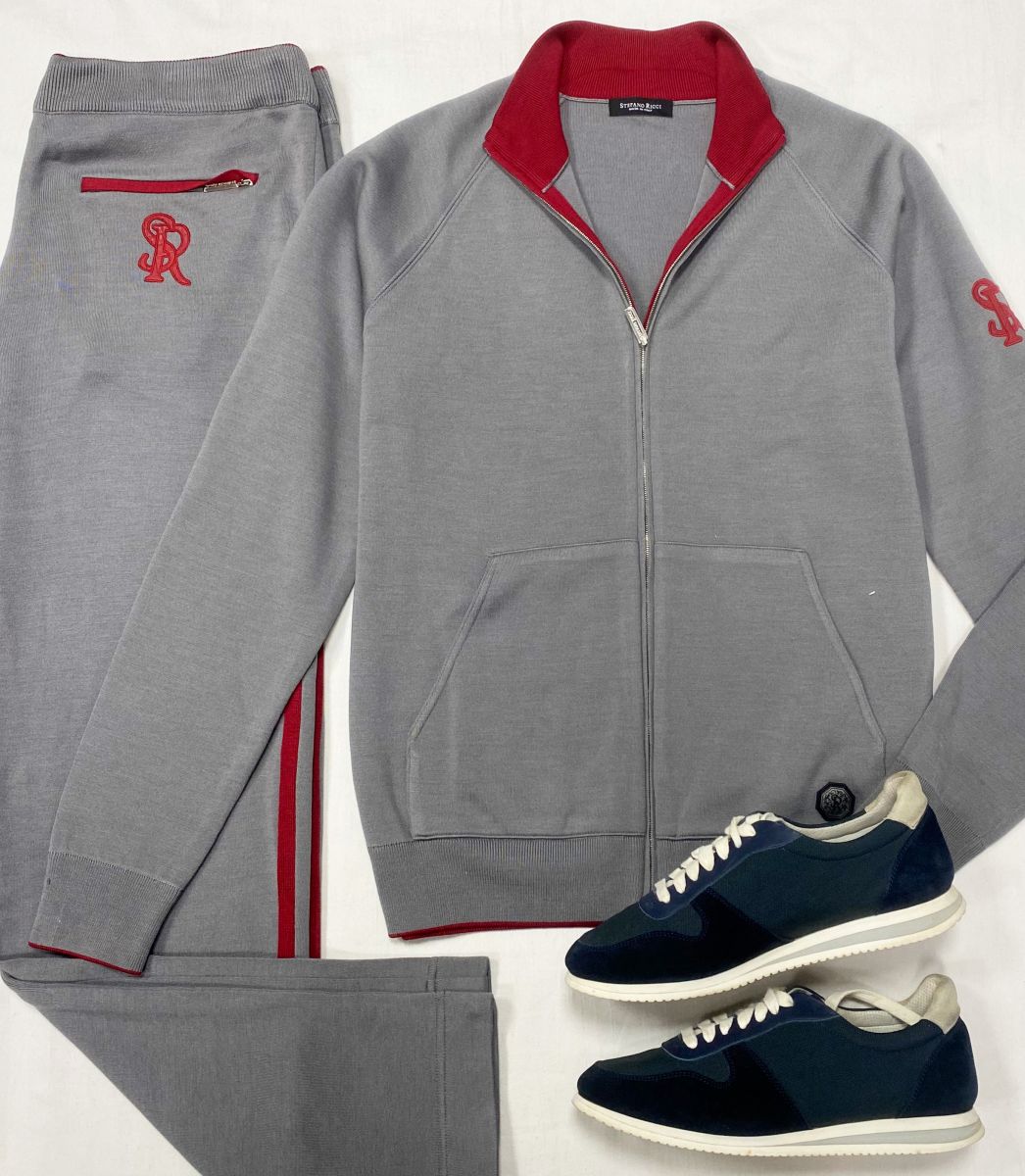 #mechtamen Костюм Stefano Ricci размер 50/M цена 78 275 руб 
Кроссовки Brunello Cucinelli размер 41 цена 15 655 руб