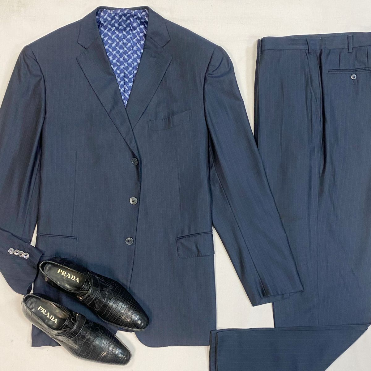 #mechtamen Костюм Zilli размер 56 цена 23 078 рубТуфли Prada размер 40.5 цена 23 078 руб