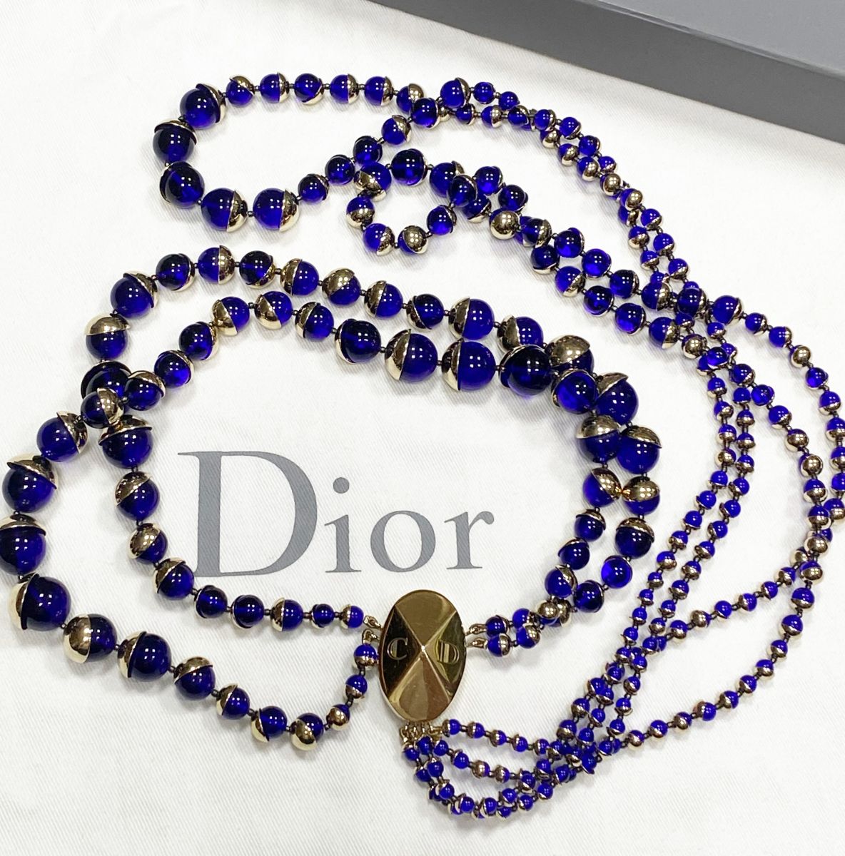 Бусы Christian Dior цена 31 310 руб
