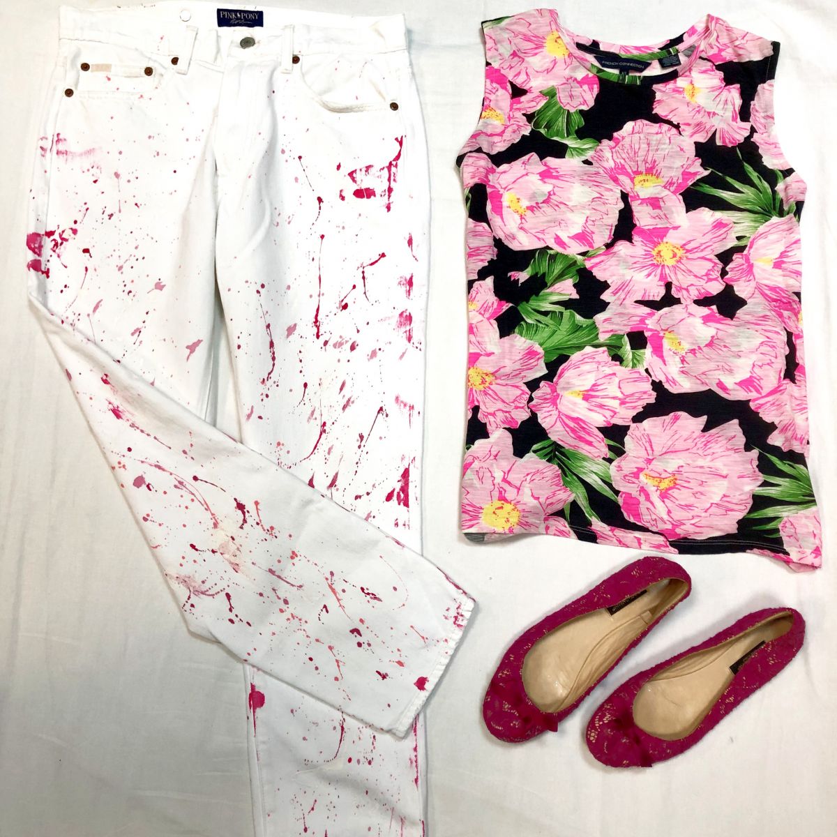 Майка FRENCH CONNECTION размер XS цена 2 308 руб 
Джинсы PINK PONY KARL LAGERFELD размер 28 цена 3 078 руб 
Балетки /ажур/ DOLCE GABBANA размер 37 цена 4 616 руб