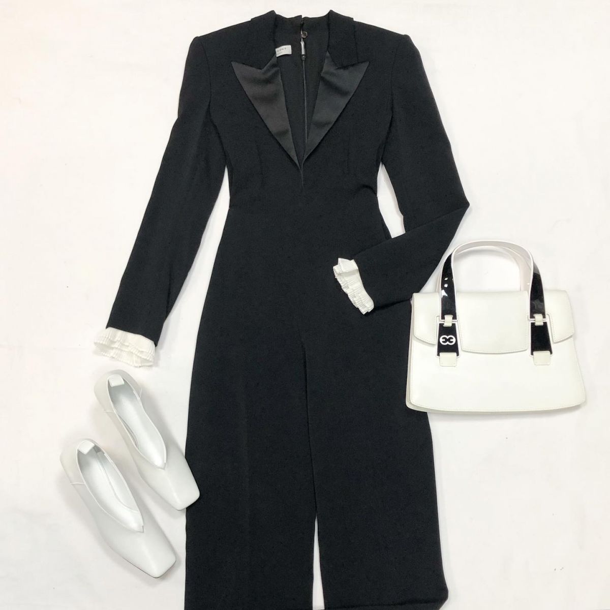 Комбинезон Philosophy размер 40 цена 23 078 рубТуфли Jil Sander размер 40 цена 15 385 рубСумка Escada