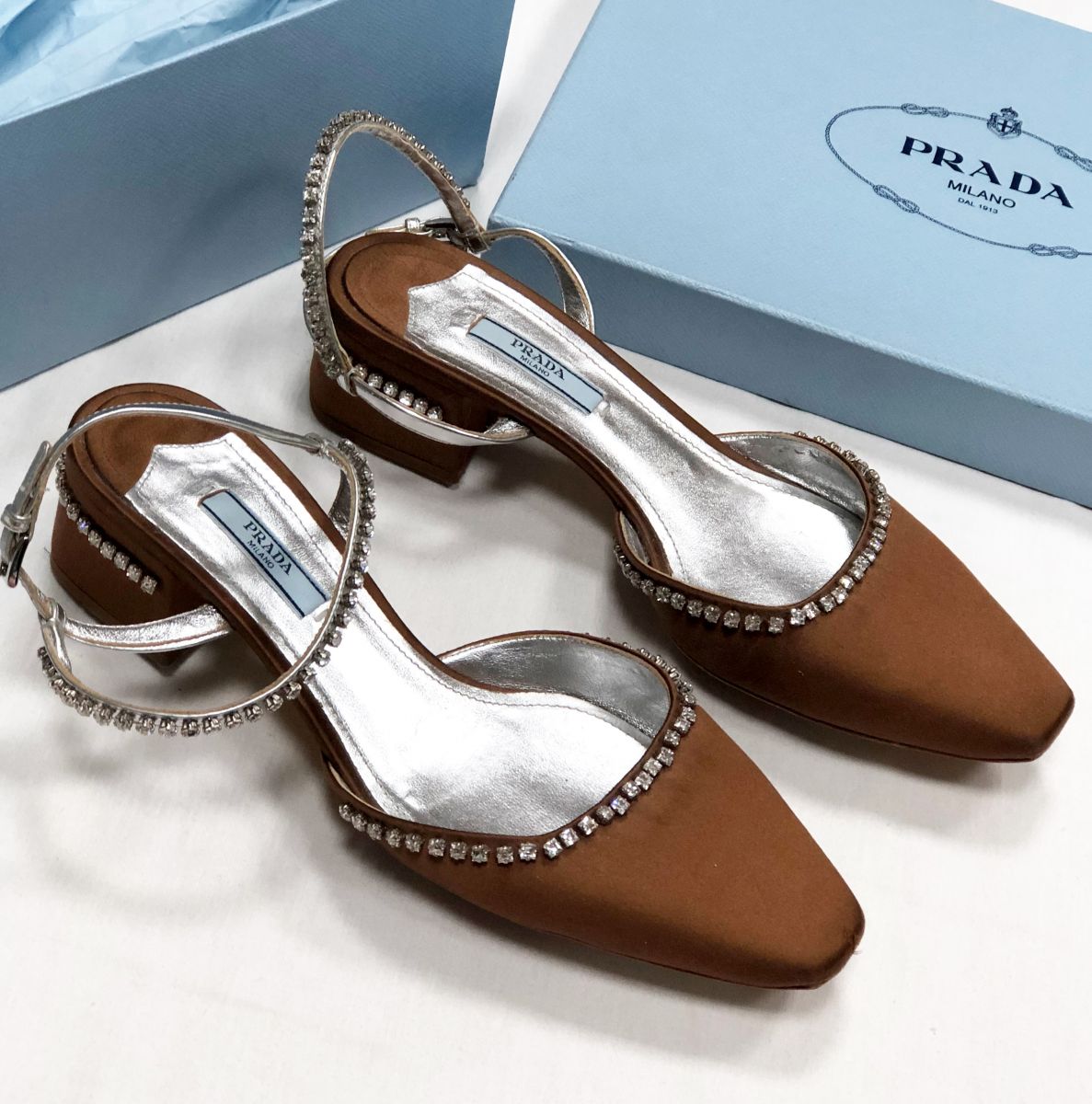 Босоножки Prada размер 39 цена 15 655 руб
