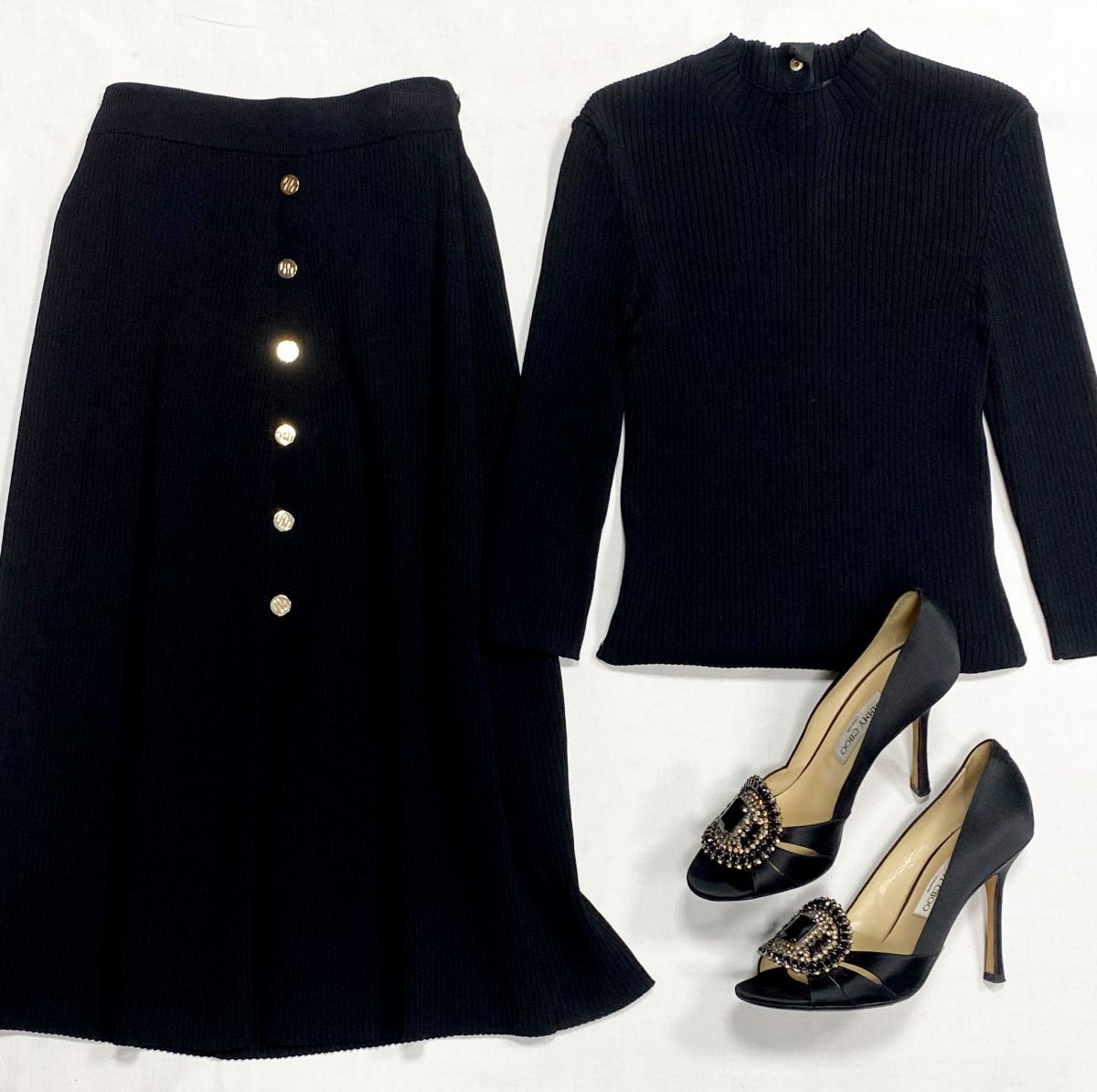 Костюм Maje размер 1 цена 12 524 руб
Туфли Jimmy Choo размер 40.5 цена 23 483 руб