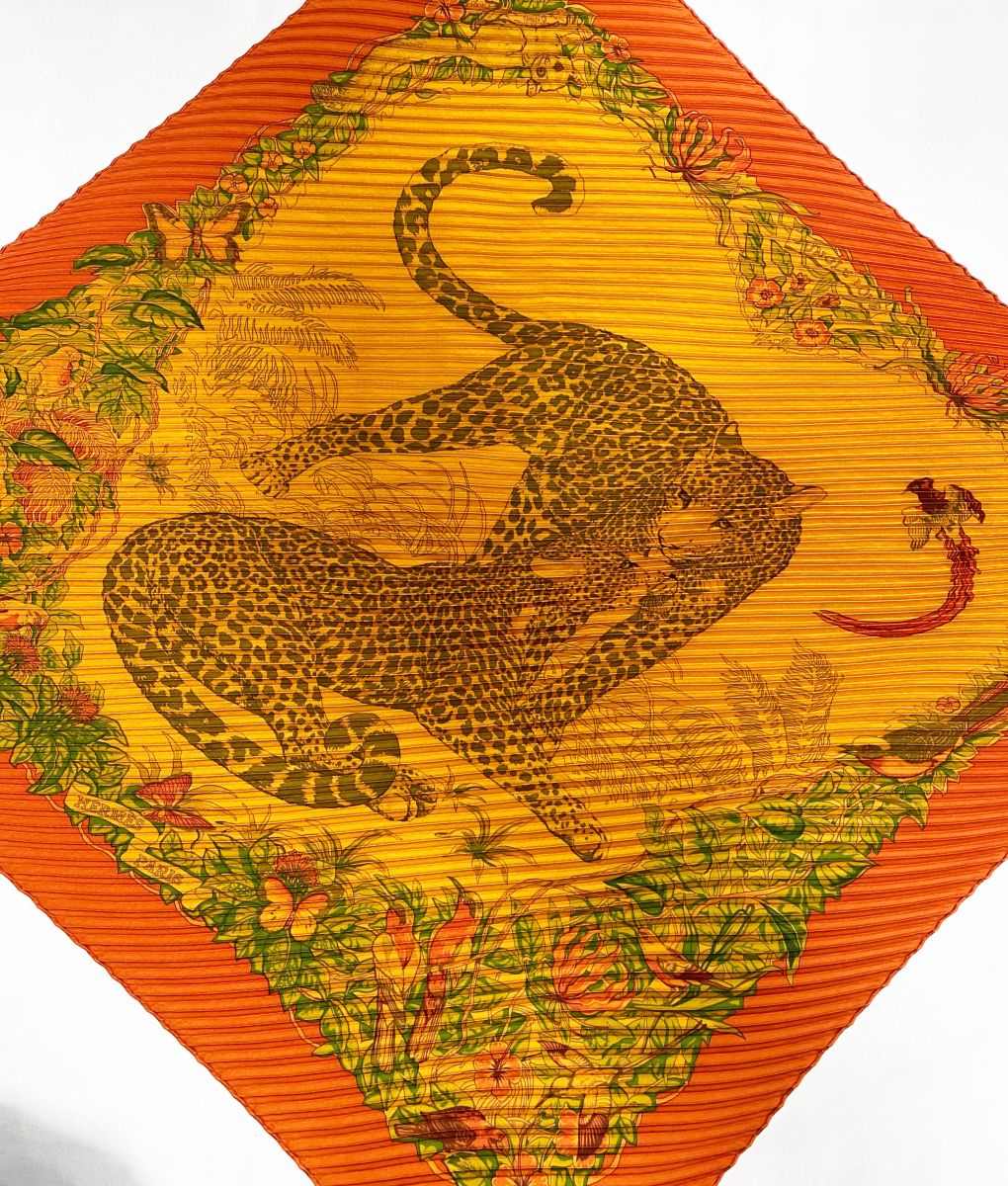 Косынка Hermes цена 23 483 руб
