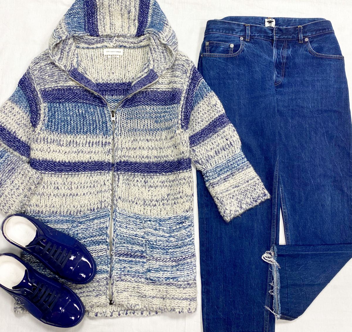 Кардиган Isabel Marant размер 38 цена 15 655 руб
Джинсы Christian Dior размер 46 цена 15 655 руб 
Кеды Chanel размер 39 цена 31 310 руб