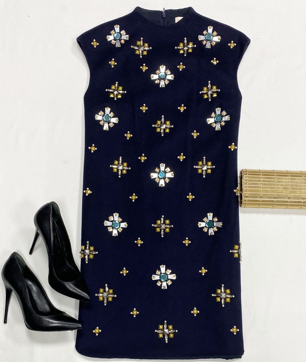 Платье/камни/ Tory Burch размер 4 цена 6 154 руб
Туфли Alexander McQueen размер 37 цена 10 770 руб
Клатч Elie Saab 