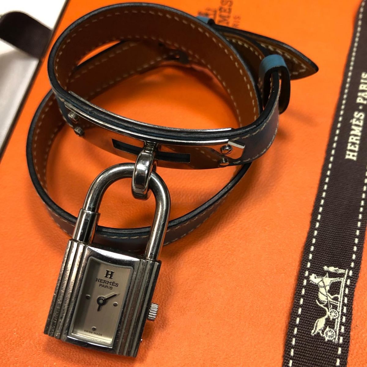 Часы-браслет Hermes цена 30 770 руб 