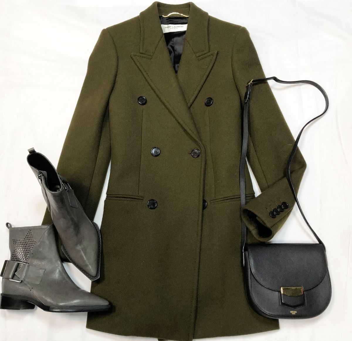 Пальто SAINT LAURENT размер 34 цена 76 925 руб 
Сумка CELINE