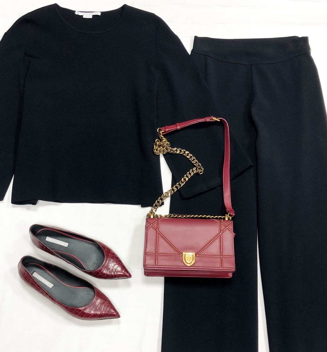 Костюм Stella McCartney размер 42 цена 15 655 руб
Балетки Raschini размер 38 цена 31 310 руб
Сумка Christian Dior