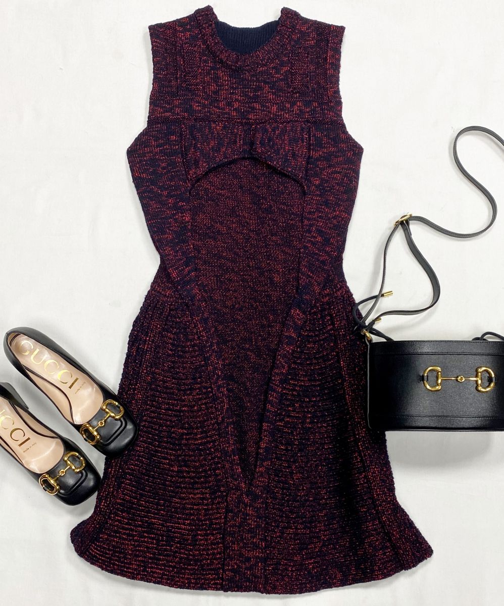 Платье Christian Dior размер 38 цена 38 463 руб
Туфли Gucci размер 35 цена 30 770 руб
Сумка Gucci 
