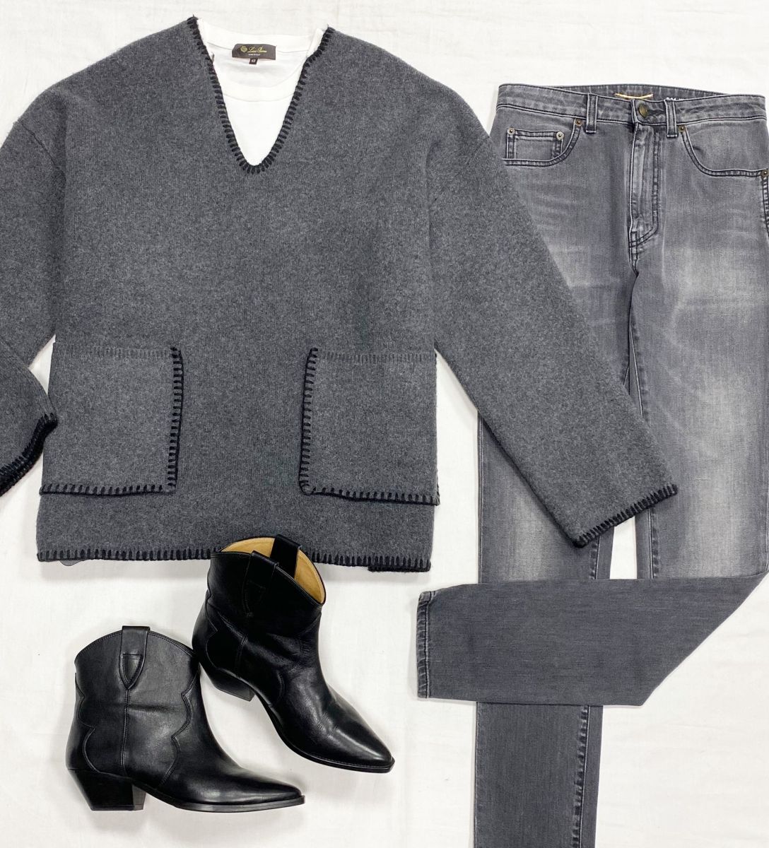 Джинсы Saint Laurent размер 25 цена 15 655 руб
Кофта размер S цена 1 566 руб
Футболка Loro Piana размер 42 цена 23 483 руб
Казаки Isabel Marant размер 40 цена 31 310 руб