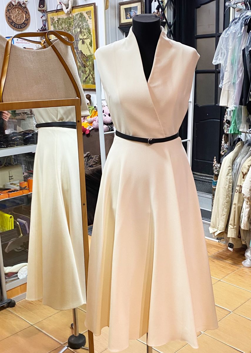 Платье Christian Dior размер 38 цена 70 448 руб