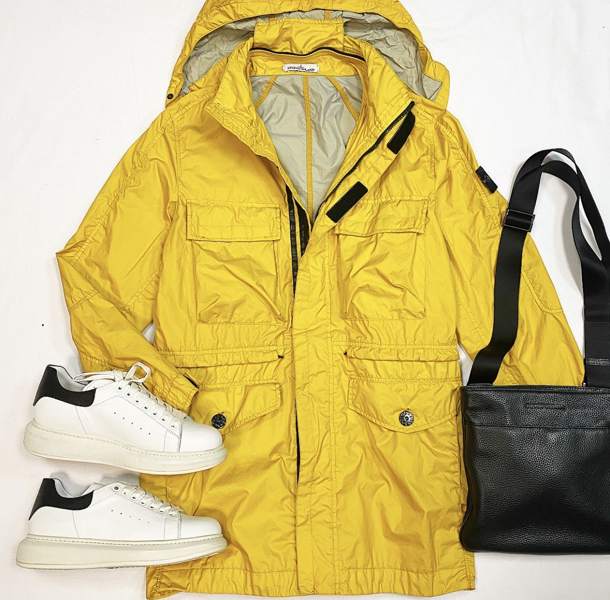  Плащ Stone Island размер M цена 18 463 рубКеды размер 43 цена 9 231 руб Сумка Armani