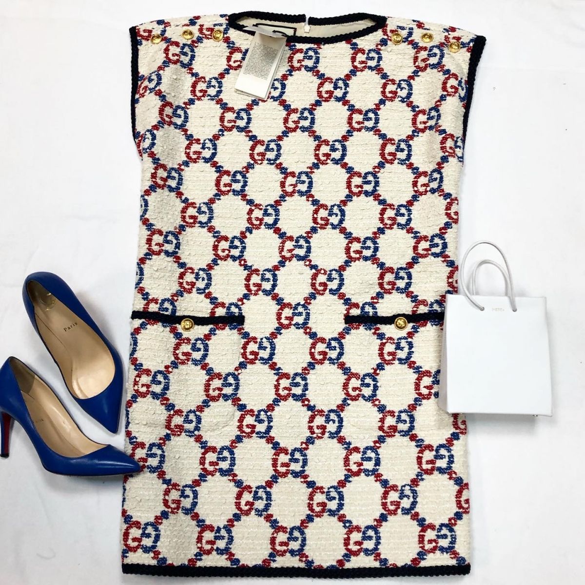 Платье /твид/ Gucci размер 46 цена 53 847 руб Туфли Louboutin размер 23 078 руб Сумка Medea