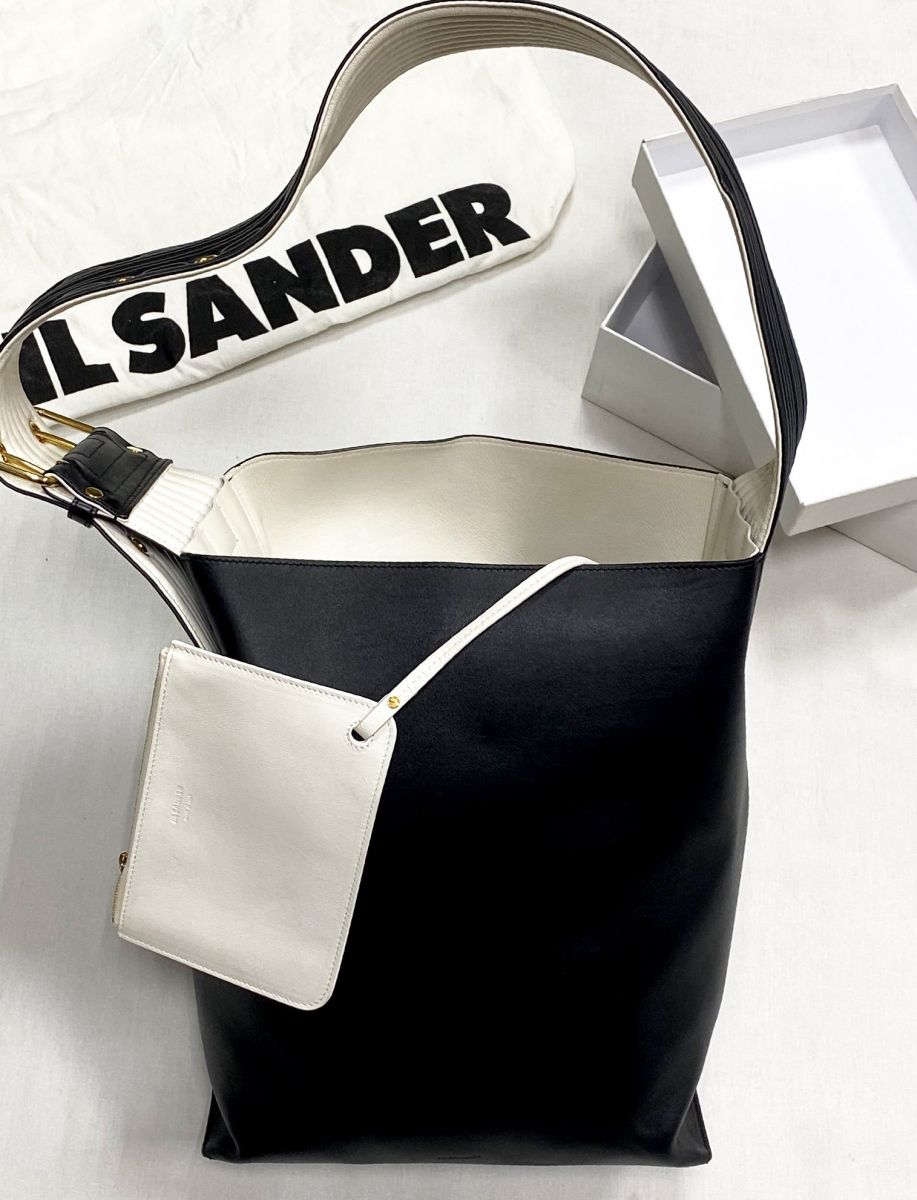 Сумка Jil Sander размер 26/35 цена 93 930 руб
