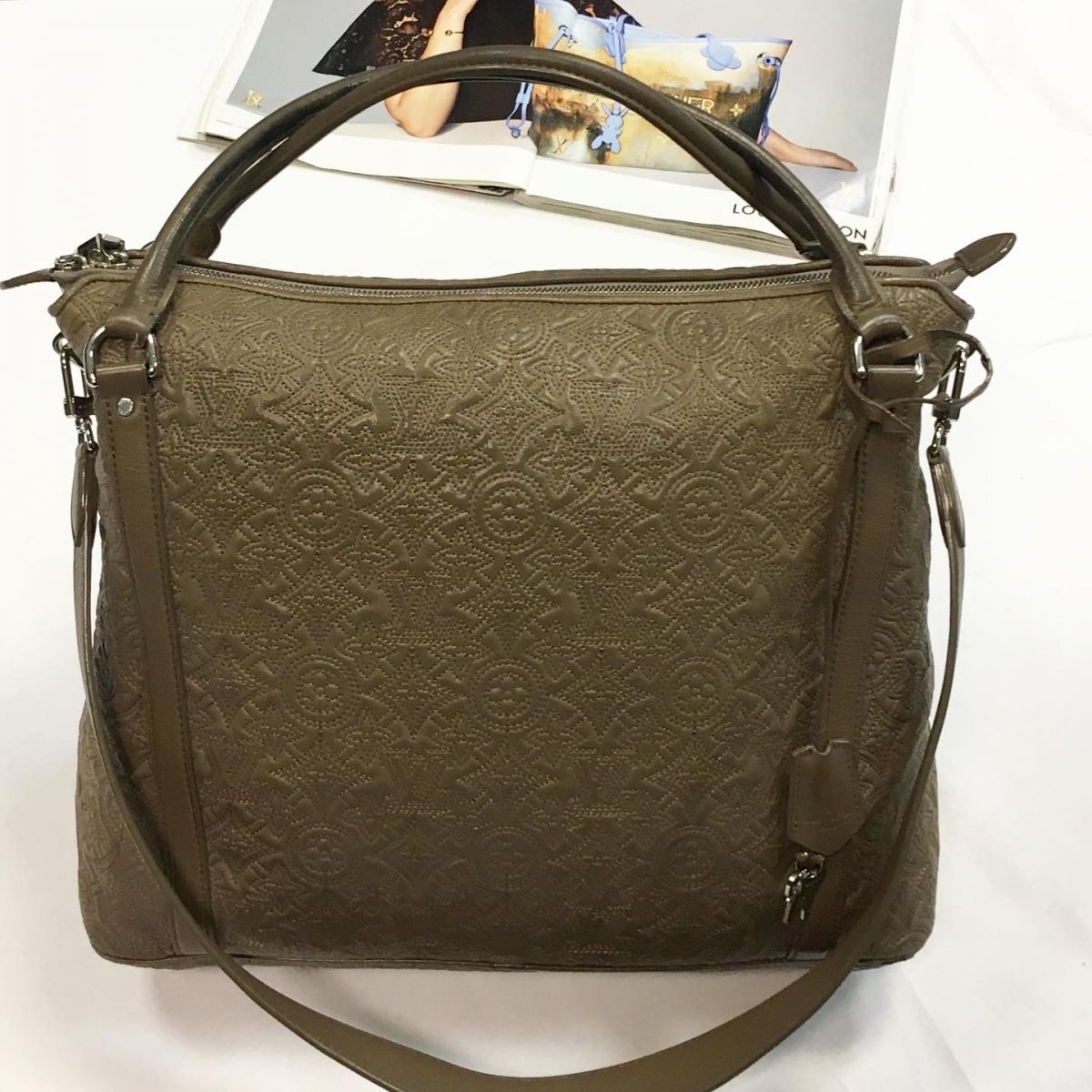 Сумка /кожа Louis Vuitton размер 37*31 цена 23 078 руб