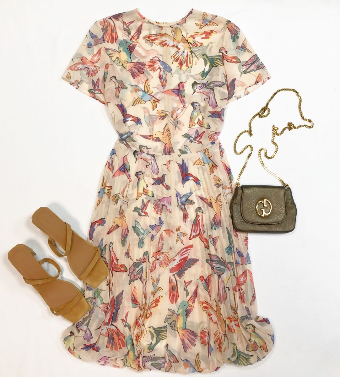 Платье Red Valentino размер 44 цена 9 231 руб
Сабо By Far размер 41 цена 10 770 руб
Сумка Gucci