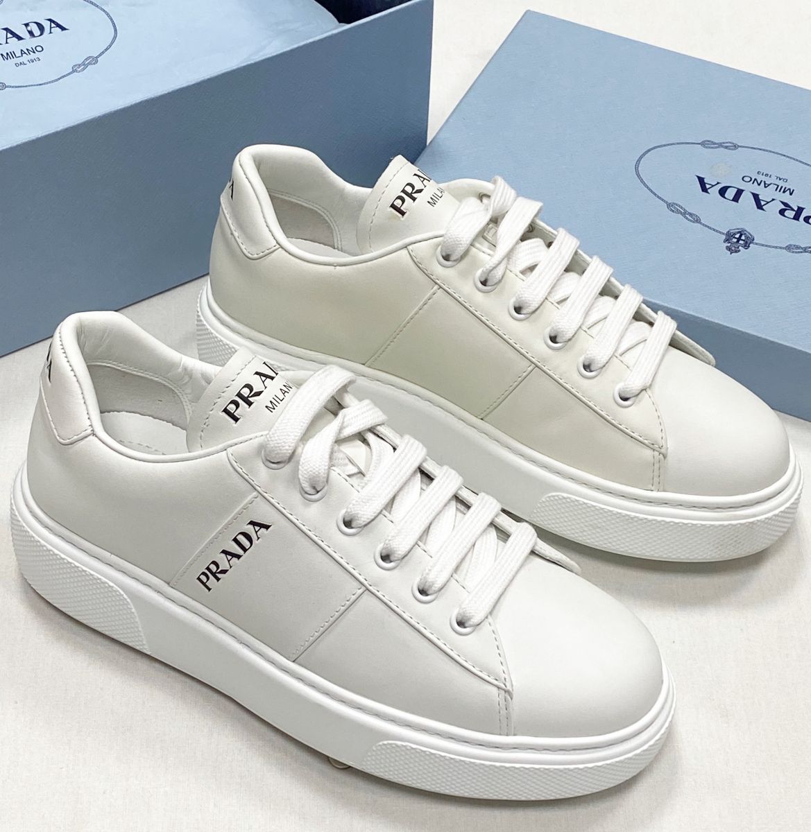 Кеды Prada размер 37 цена 42 269 руб
