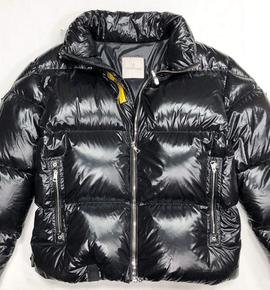 #mechtamen Пуховик Moncler размер 5 цена 46 965 руб
Кроссовки Givenchy размер 42 цена 15 655 руб