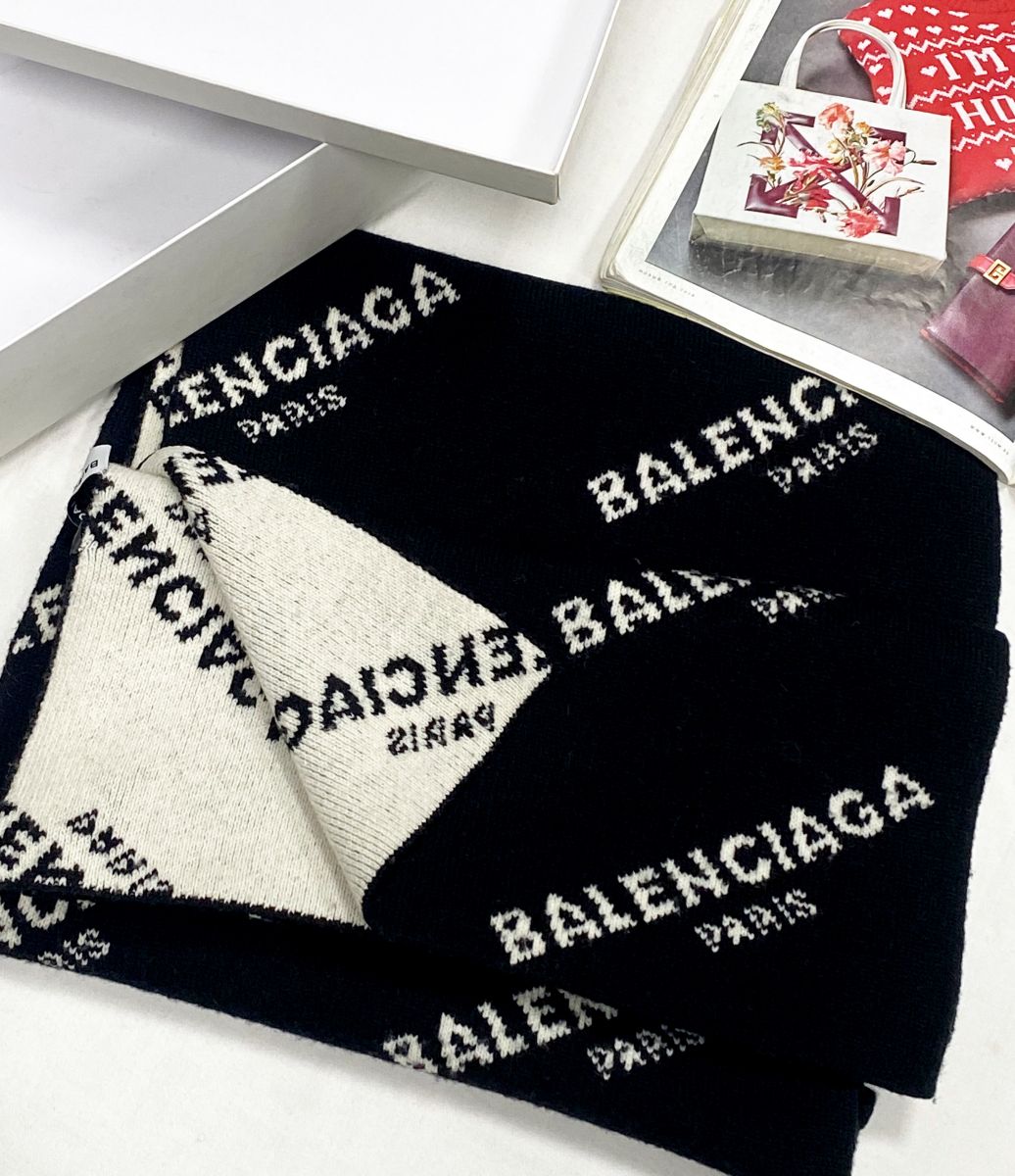 Шарф Balenciaga размер 40/200 цена 15 655 руб