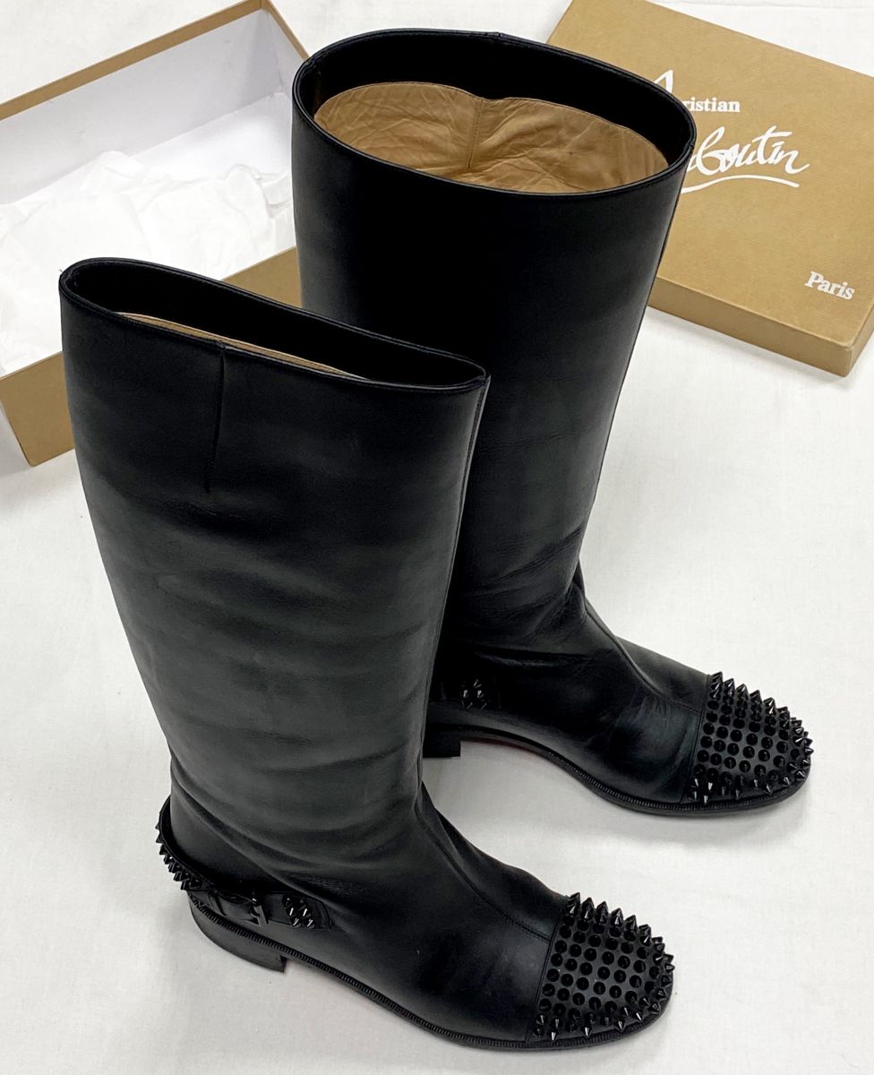 Сапоги Louboutin размер 41 цена 23 483 руб
