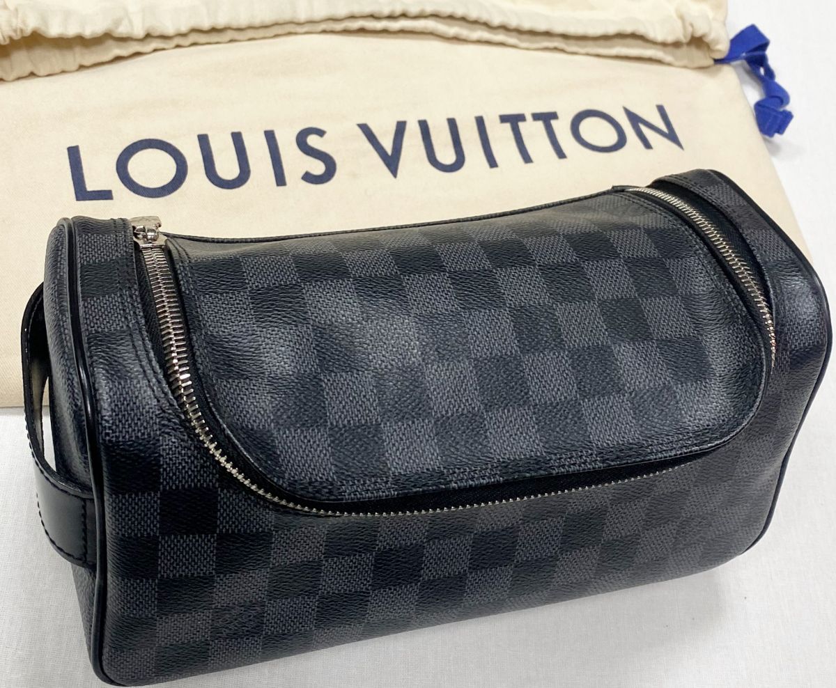 Несессер Louis Vuitton цена 39 138 руб