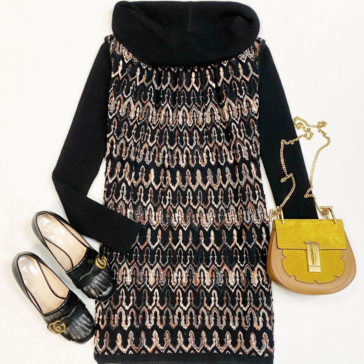 Платье Missoni размер 40 цена 7 693 рубТуфли Gucci размер 38 цена 23 078 рубСумка Chloe